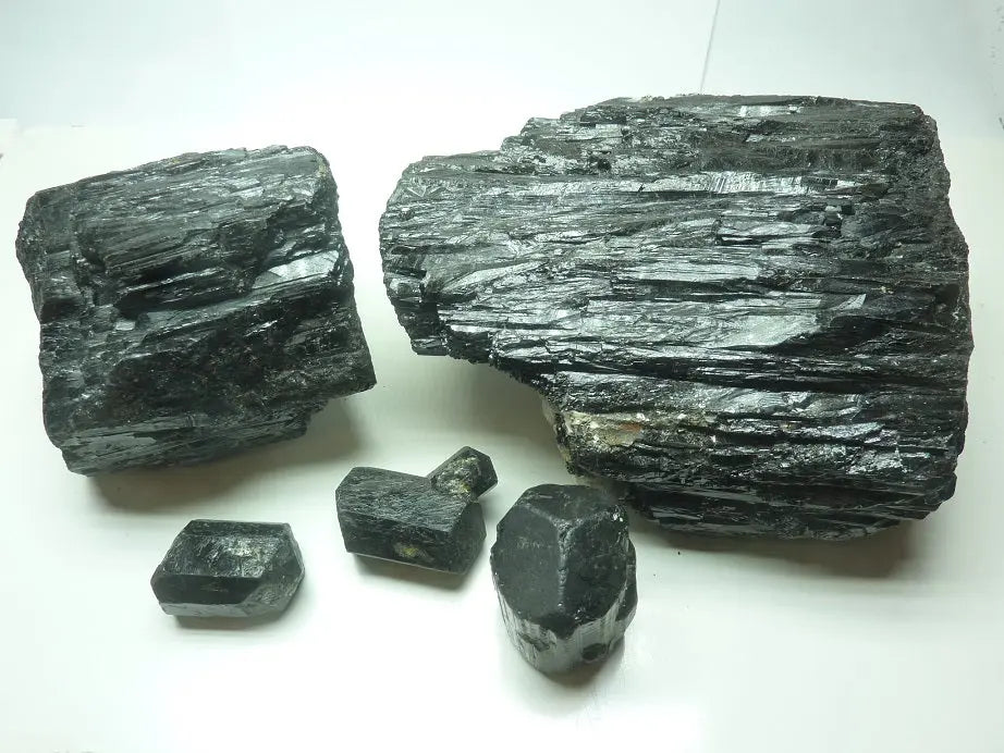 Tourmaline noire : Origine et Vertus de cette Pierre en Lithothérapie - MaPierreDeProtection®