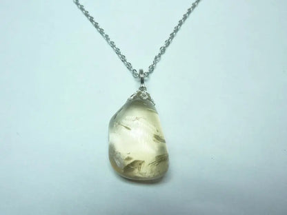 pendentif en citrine naturelle de Madagascar sur chaine en acier inoxydable 55 cm pour énergie et vitalité