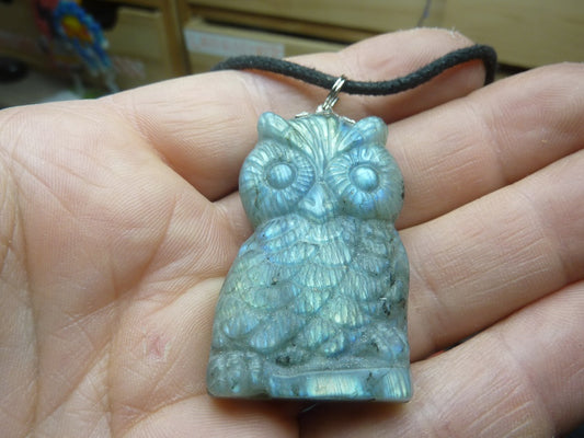 Pendentif chouette Labradorite spécial pour thérapeute 25 gr GGP 1233