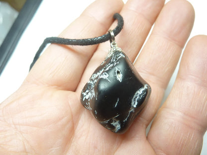 Méga Pendentif Spinelle noir 35,7 gr ultra rare GGP 1401