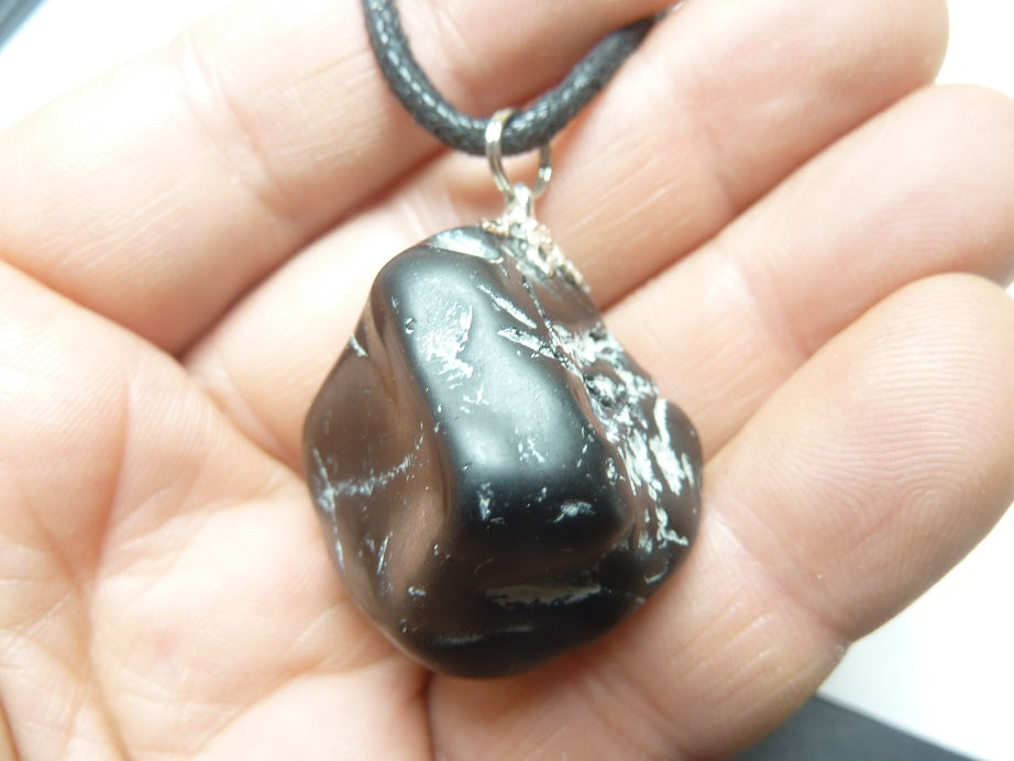 Méga Pendentif Spinelle noir 35,7 gr ultra rare GGP 1401