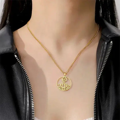 Collier pendentif Fleur de lotus-Om