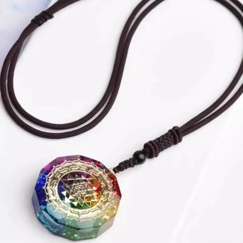 Pendentif Orgonite "Sri Yantra - 7 Chakras MaPierreDeProtection®