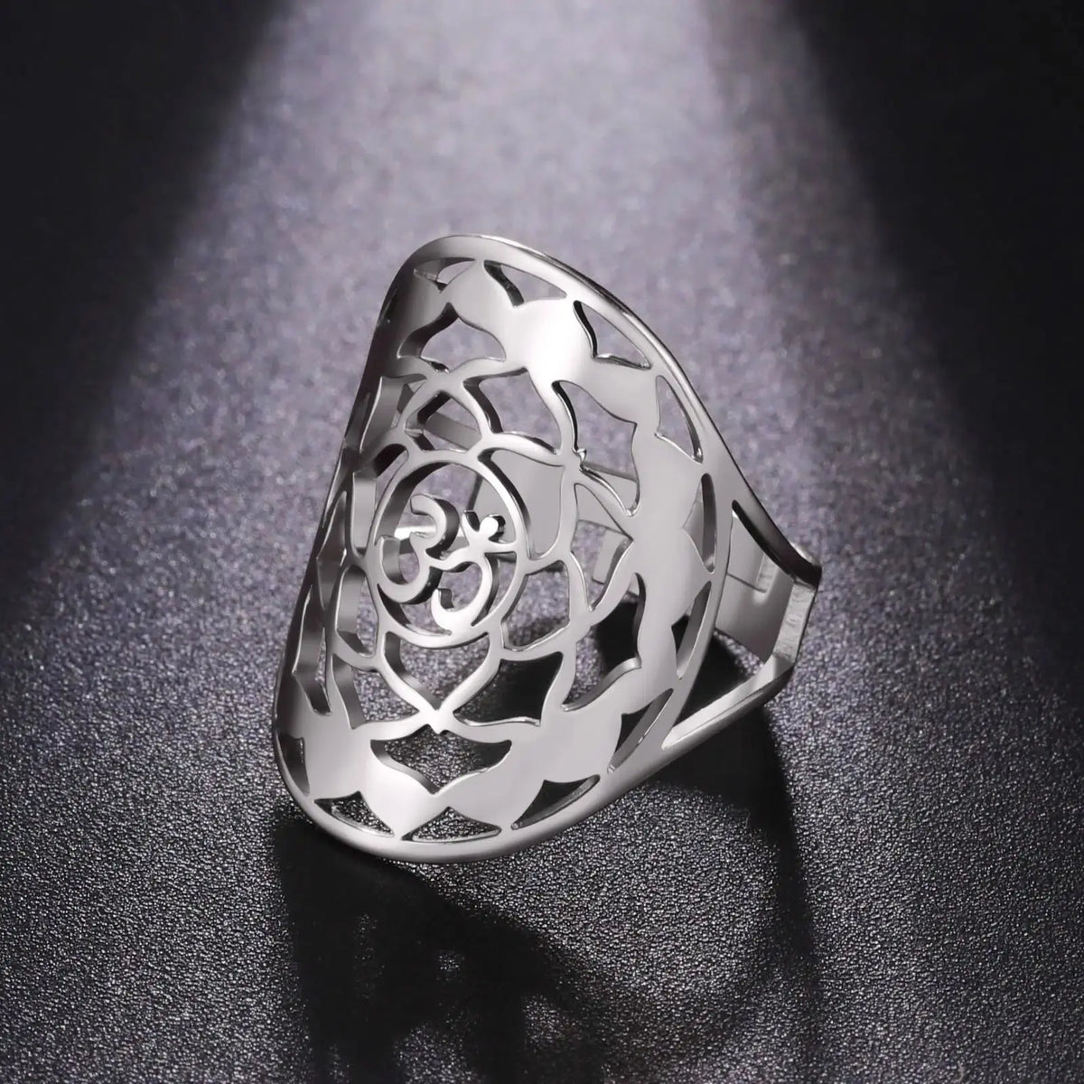 Bague fleur de lotus Om réglable