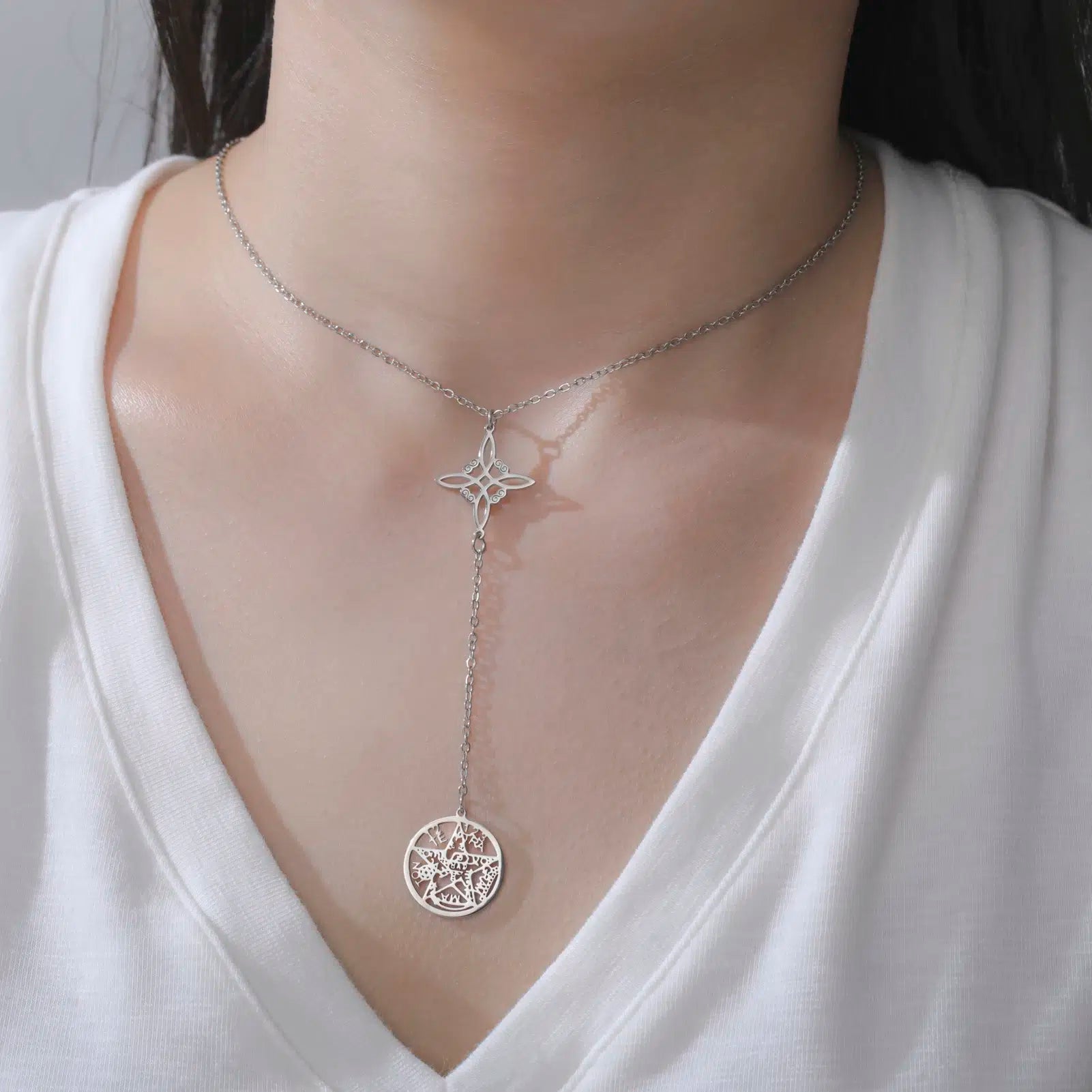 Collier pendentif noeud de sorcière + Tetragramme mapierredeprotection