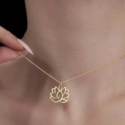 Collier pendentif fleur de Lotus